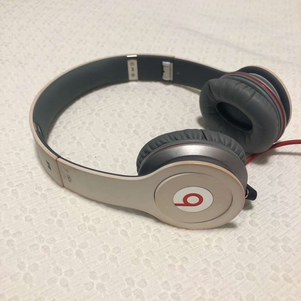 Beats Solo (White, Gray & Red). With case.